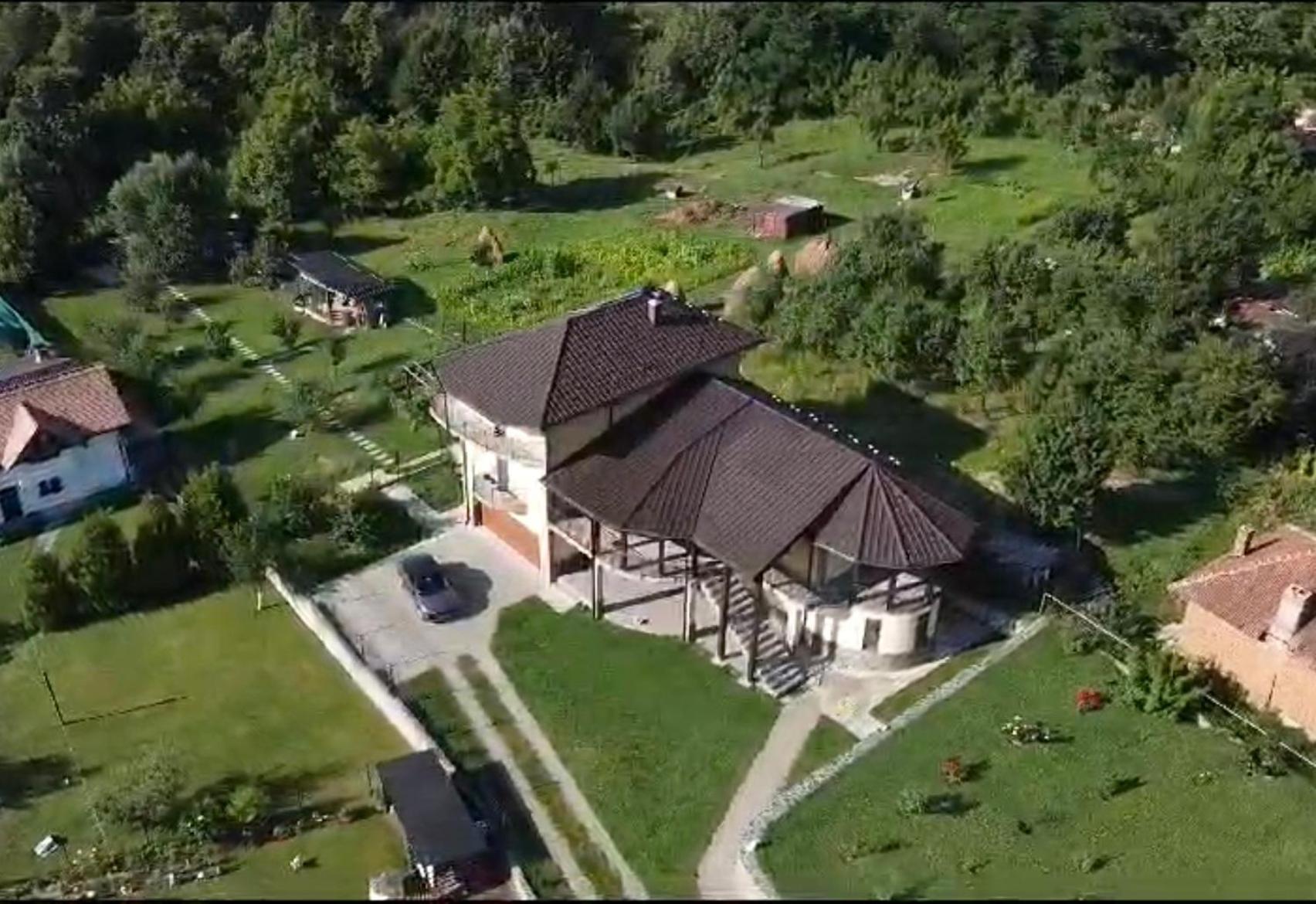 Apartament La Vila Куртя-де-Арджеш Екстер'єр фото