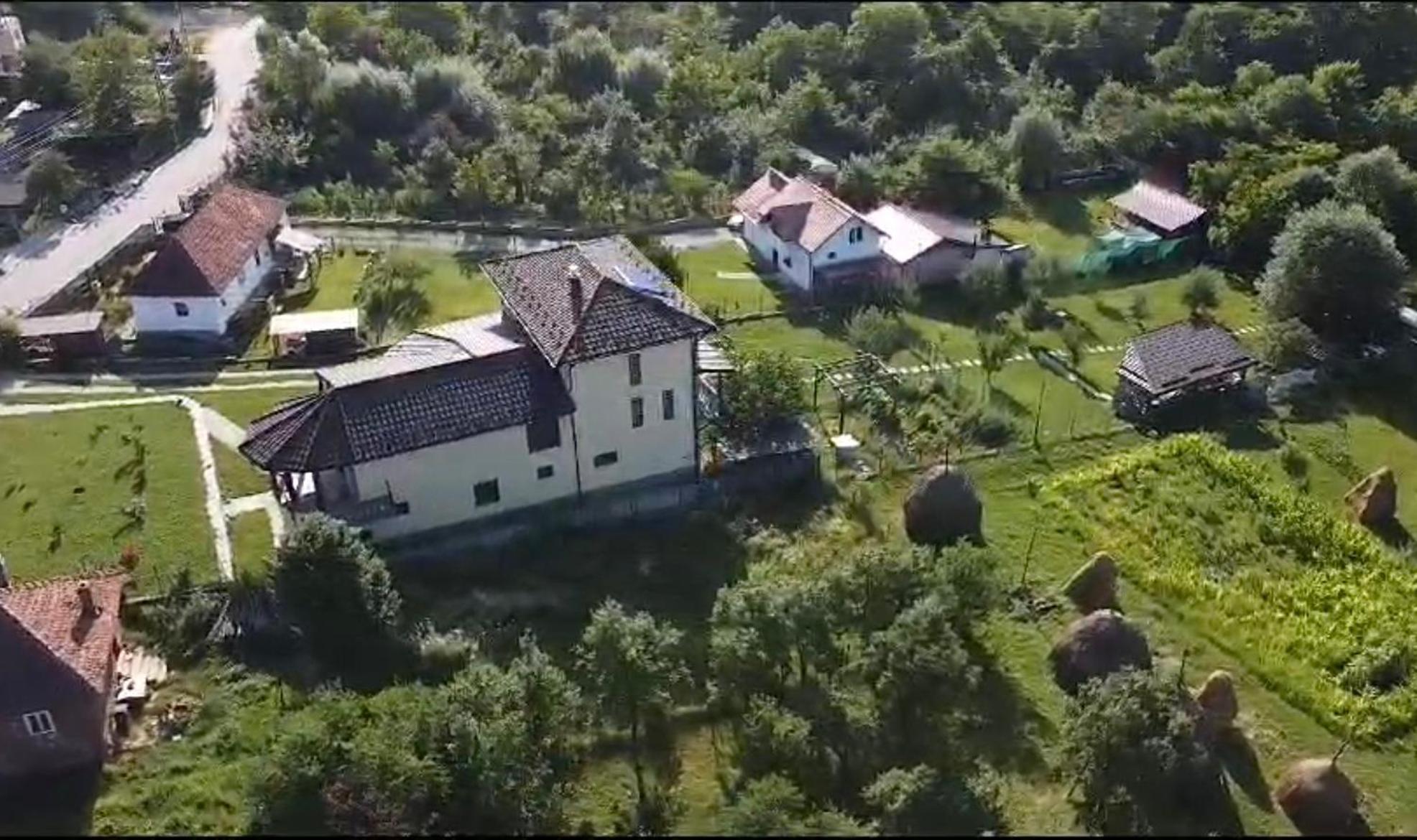 Apartament La Vila Куртя-де-Арджеш Екстер'єр фото